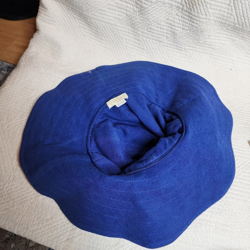Kate Spade wide brim sun‎ hat blue white. - Picture 10 of 10